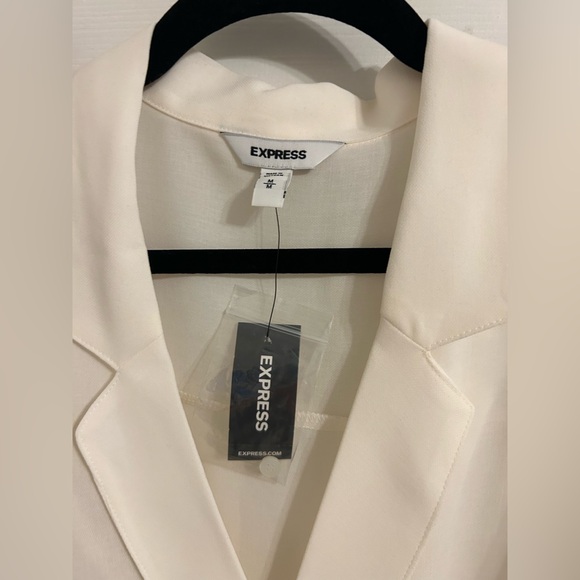 {EXPRESS} cream blouse NWT - Picture 5 of 5